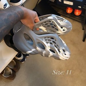 Men’s Yeezy Foam Runners